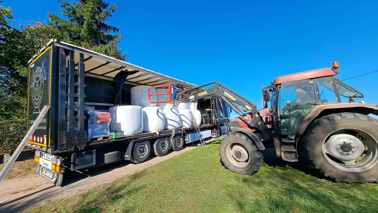 Rolnicy z Kaszub pomagają poszkodowanym gospodarstwom