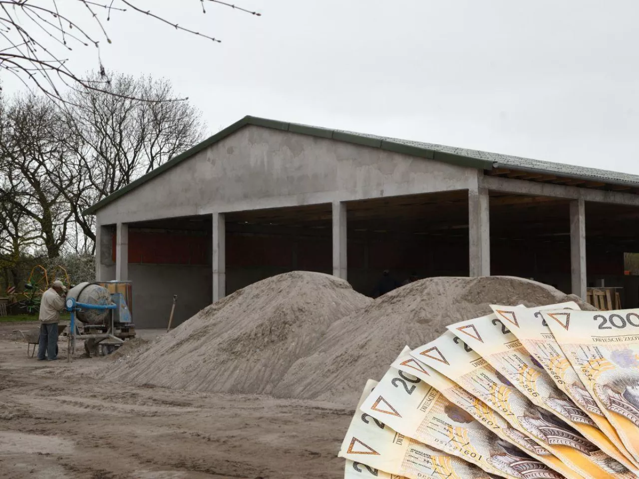 Rolnikom przepadną dotacje? ”Podejmują decyzję w chaosie”