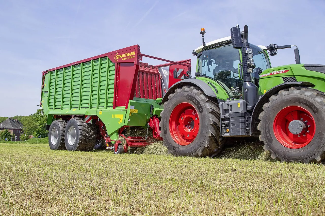 Raport z pracy przyczepą samozbierającą Strautmann Magnon 11
