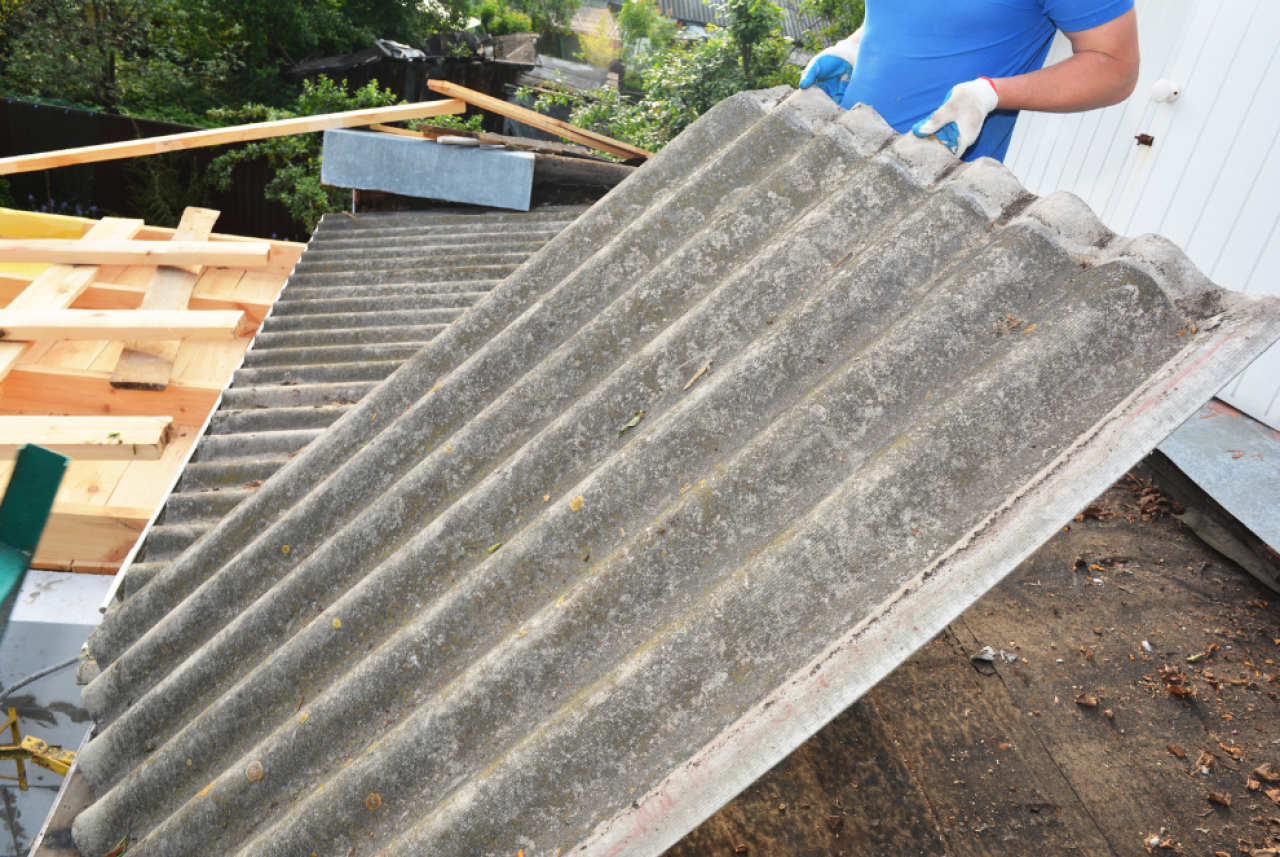 azbest, dachy z azbestu, usuwanie eternitu