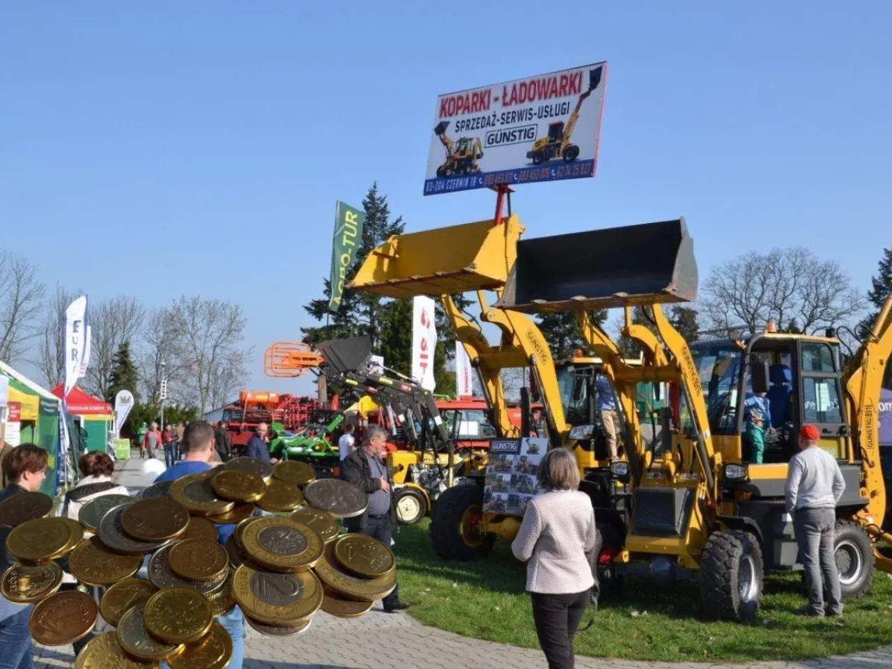 Kalendarz rolników na październik 2025: kiedy zaliczki dopłat? Jakie targi?