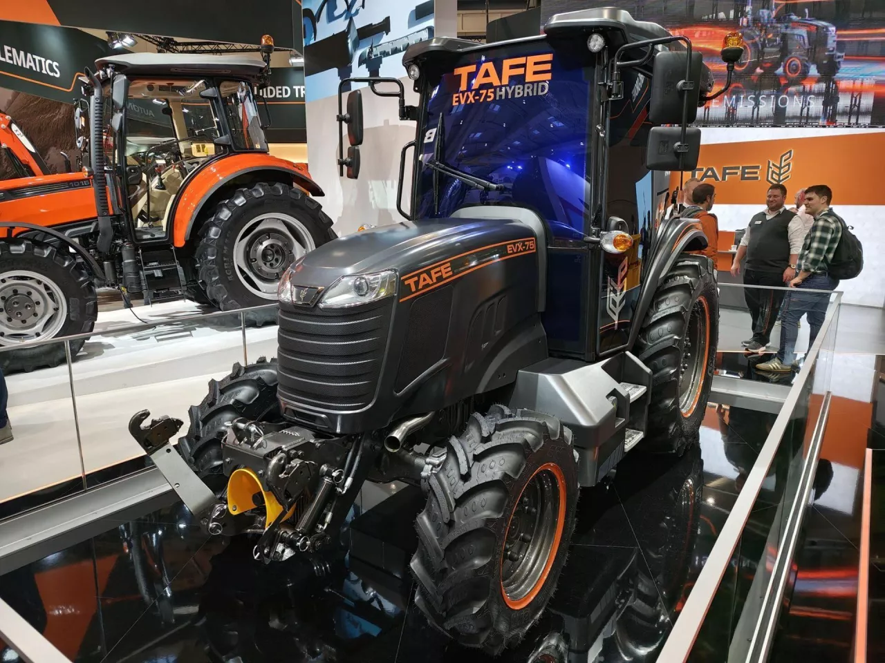 TAFE EVX 75, ciągnik hybrydowy