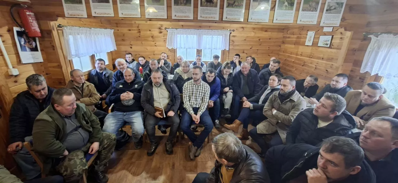 Spotkanie rolników ze Zbigniewem Michalikiem, szefem Wydziału Gospodarki Łowieckiej PZŁ
