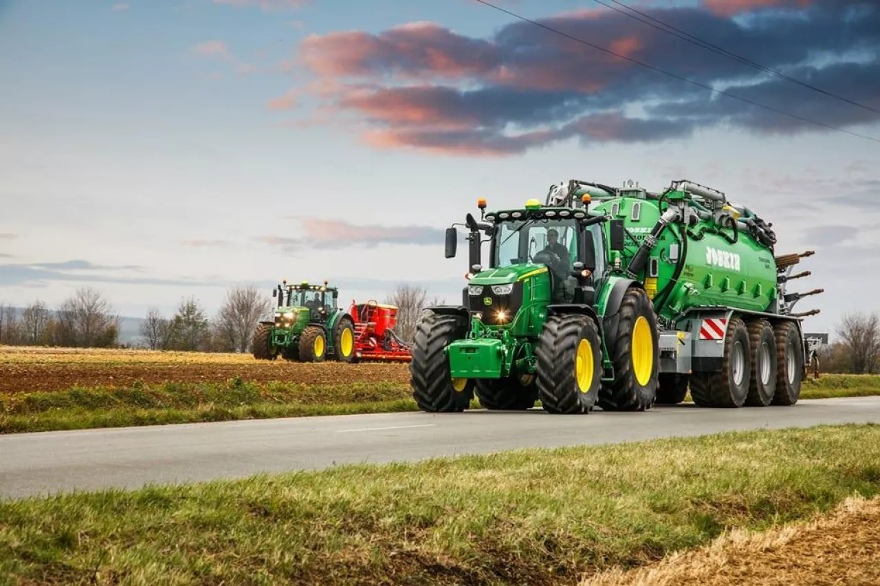 Praca czeka na polskich rolników - operatorów maszyn i urządzeń rolniczych